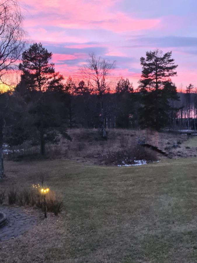 Skogsbrynet B&B, Bredsjoe Nya Herrgard Hällefors Exterior foto