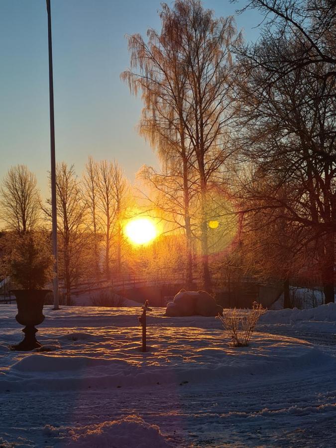 Skogsbrynet B&B, Bredsjoe Nya Herrgard Hällefors Exterior foto