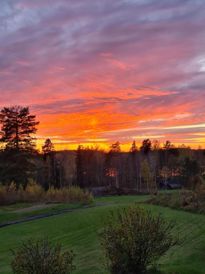 Skogsbrynet B&B, Bredsjoe Nya Herrgard Hällefors Exterior foto